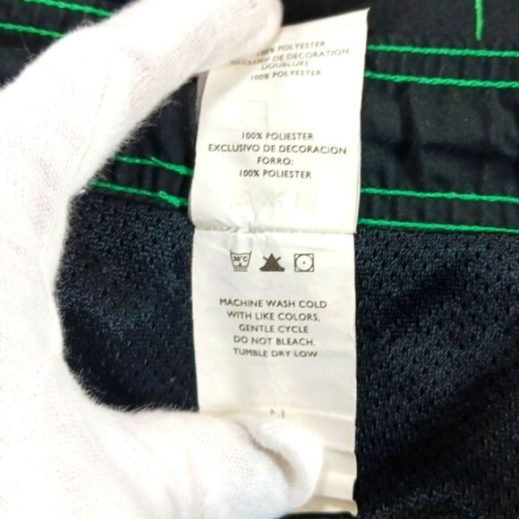 Vintage Nike Green Lightning Shorts Travis Scott Youth/ Teen Size M 28 Waistline - Picture 4 of 10